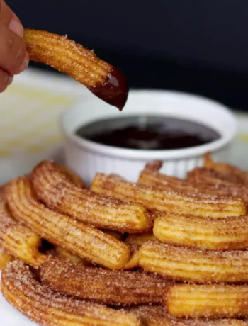 How to Make Crispy Churros