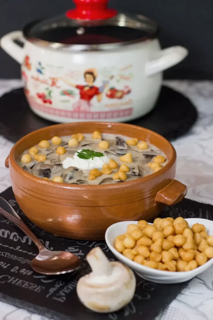 How to Make Cream of Mushroom Soup