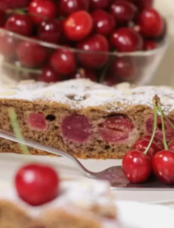 How to Make Quick Cherry Cake