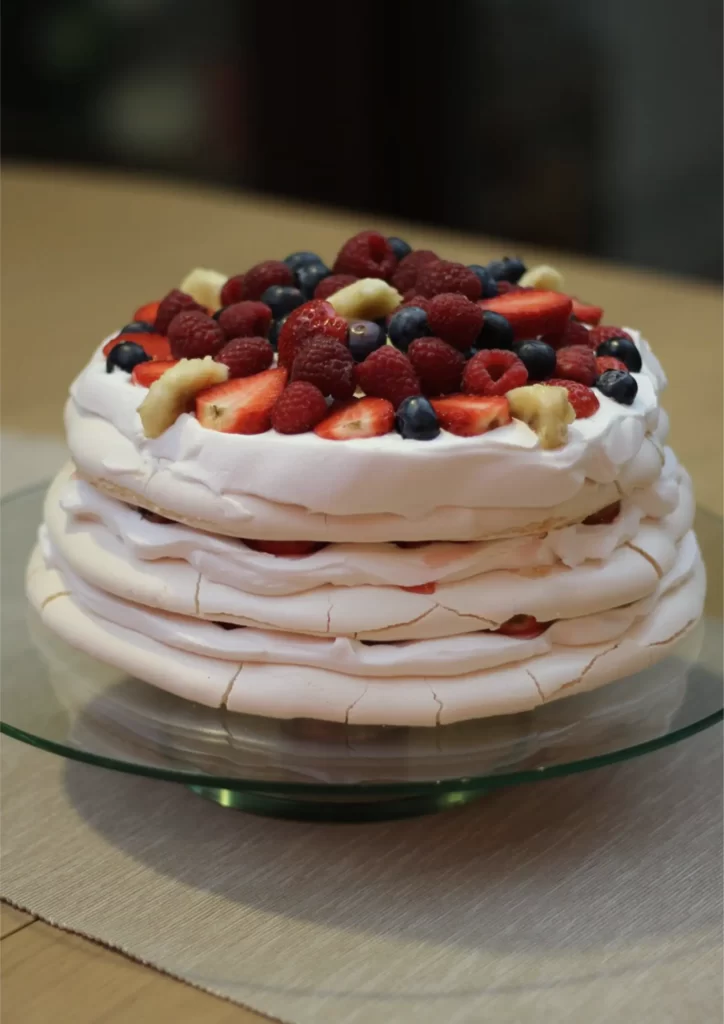 How to Make Pavlova Cake