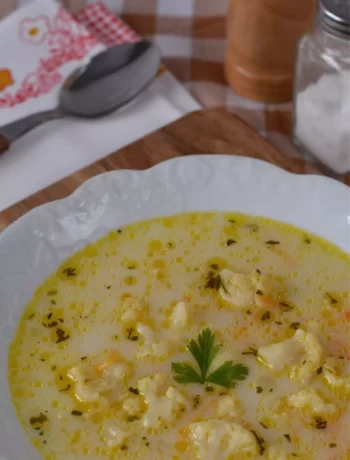 How to Make Cauliflower and Carrot Soup