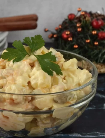 How to Make Holiday Salad with Corn