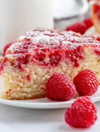 How to Make Cake with Raspberries