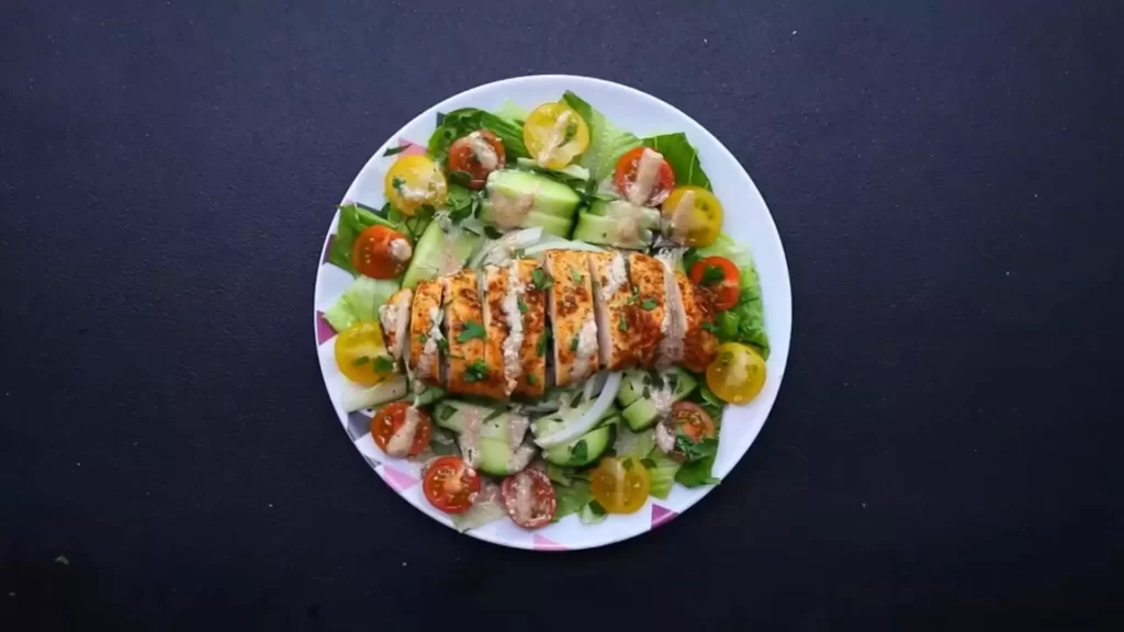 plate salad with chicken and veggies